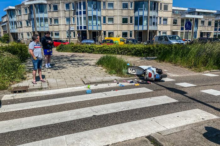 Scooter aangereden door personenauto