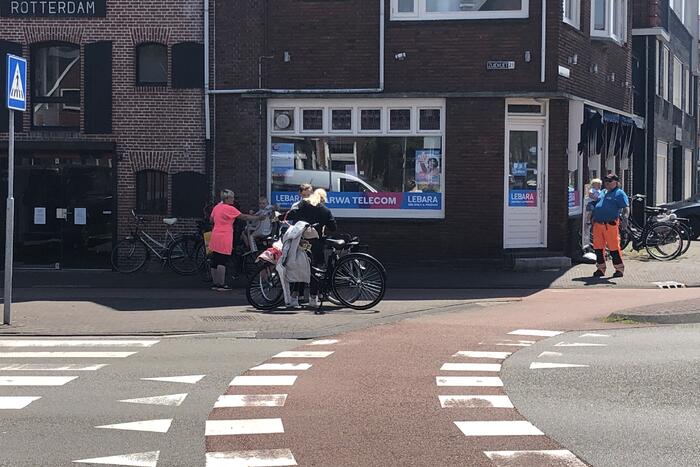 Persoon gewond bij botsing op rotonde