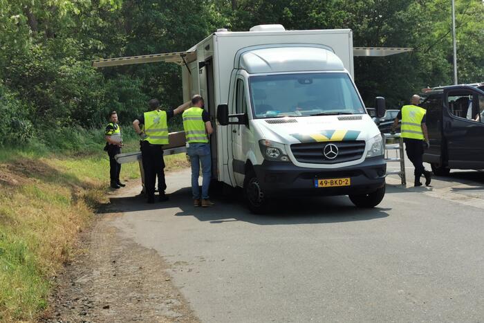 Grootscheepse controle door politie, douane en gemeente