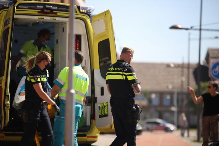 Scooterrijder gewond bij botsing met auto op kruising