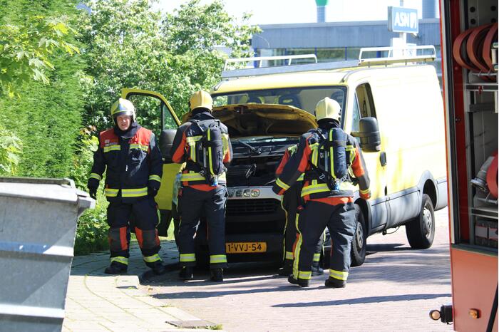 Onderzoek naar mogelijke brand in bestelbus
