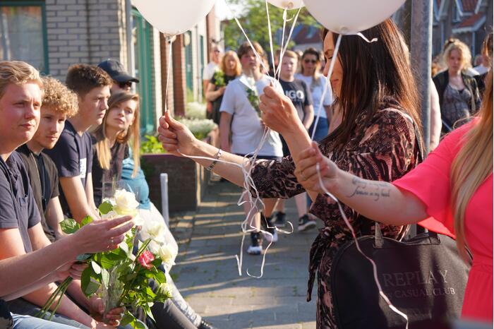 Stille tocht voor doodgestoken 14-jarige jongen