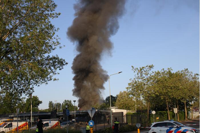 Uitslaand brand in bedrijfspand