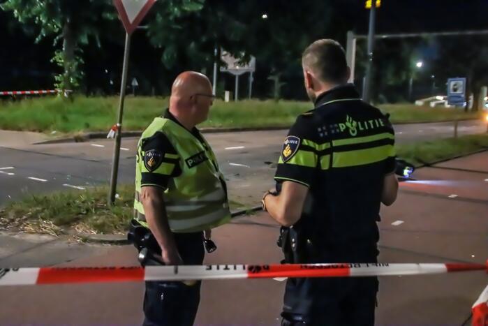 Motorrijder zwaargewond bij botsing met personenauto