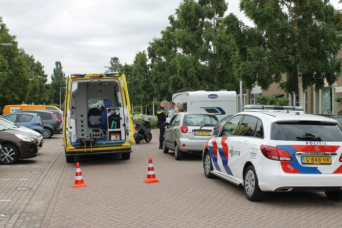 Brommerrijder gewond bij botsing met auto