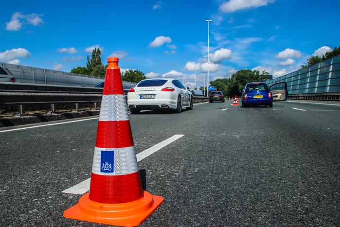 Flinke verkeersopstopping bij ongeval op rijksweg