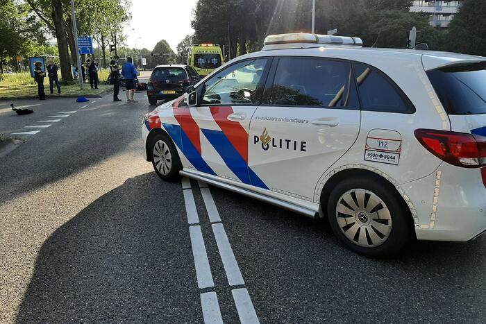 Scooterrijder gewond bij botsing met auto