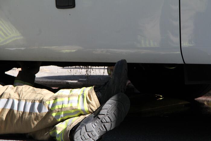 Touringcar lekt brandstof