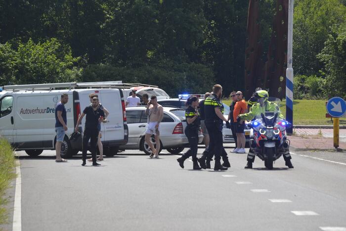 Verkeersruzie eindigt in ongeval met meerdere voertuigen