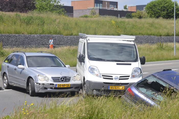 Verkeersruzie eindigt in ongeval met meerdere voertuigen