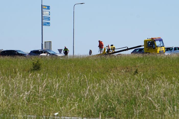 Ongeval tussen personenauto en caravan