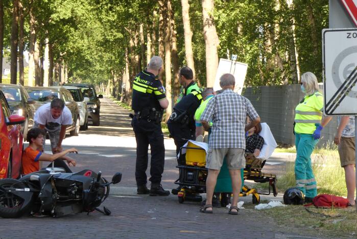 Scooterrijder gewond bij ongeval met personenauto