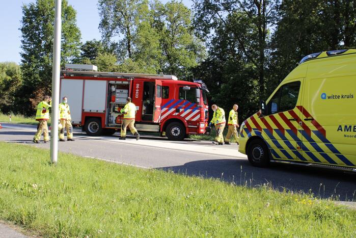 Twee personenauto's total-loss door botsing