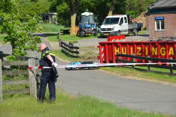 Scooterrijder ernstig gewond na val