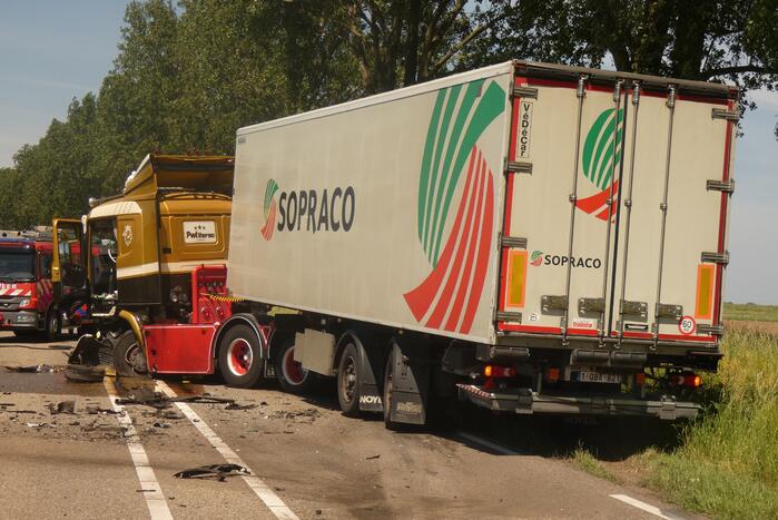 Persoon overleden bij ongeval met vrachtwagen