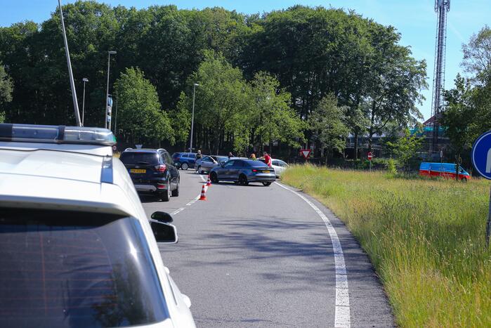 Twee auto's in de kreukels na botsing