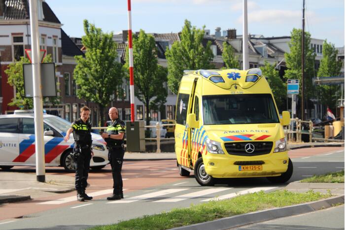 Voetgangster gewond bij aanrijding met taxibus