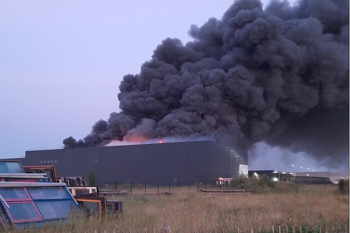 Zeer grote brand in recyclebedrijf