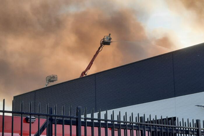 Zeer grote brand in recyclebedrijf