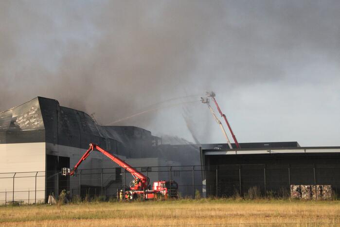 Zeer grote brand in recyclebedrijf