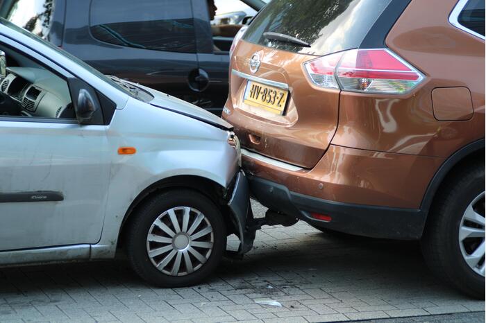 Automobilist botst op voorganger