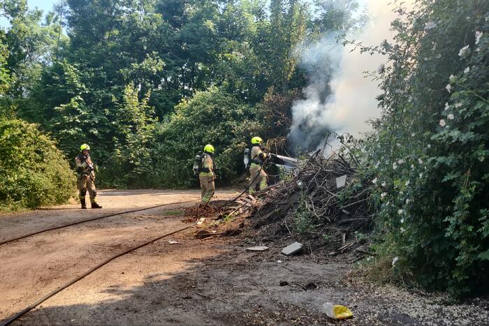 Rookontwikkeling bij brand in snoeiafval