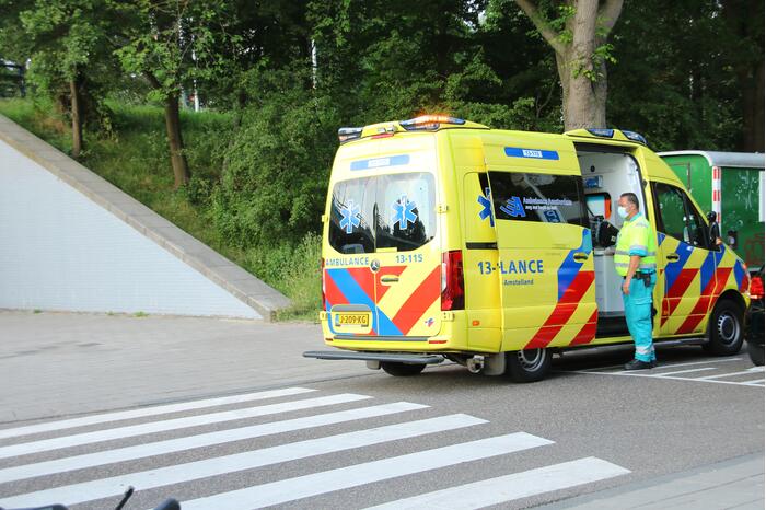 Scooterrijder gewond bij botsing met auto