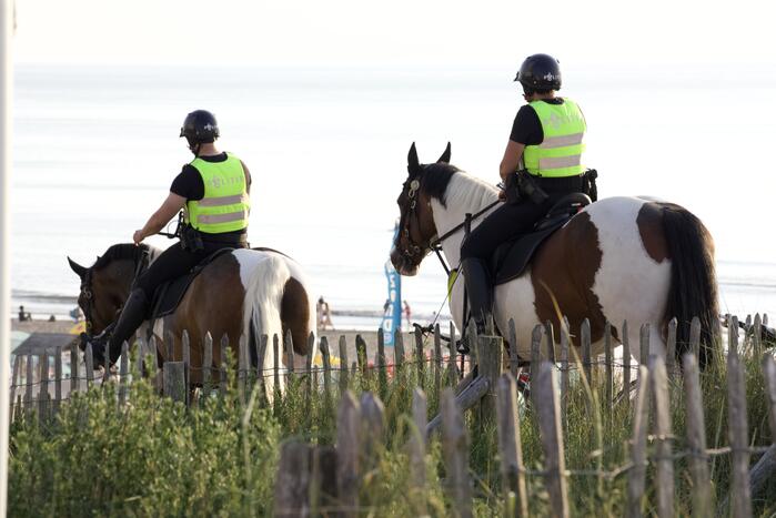 Grote politie-inzet na incident op strand