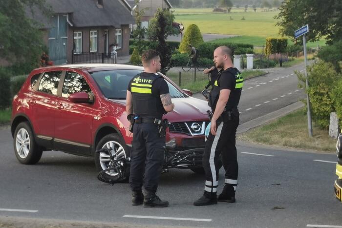 Wielrenner gewond bij botsing met auto