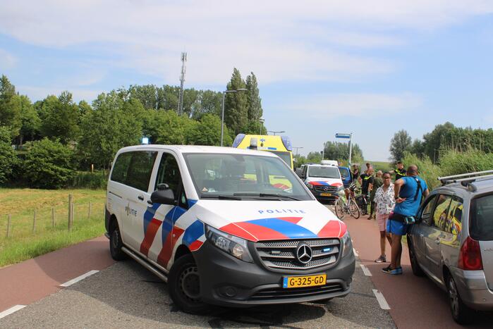 Fietser gewond door aanrijding met personenauto