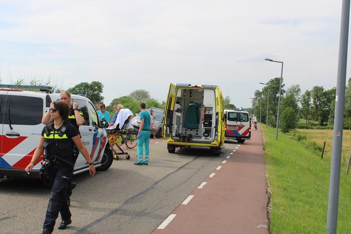 Fietser gewond door aanrijding met personenauto