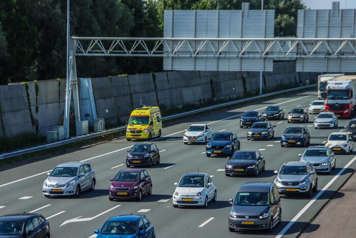 Groot verkeersinfarct na meerdere ongevallen en pechgevallen