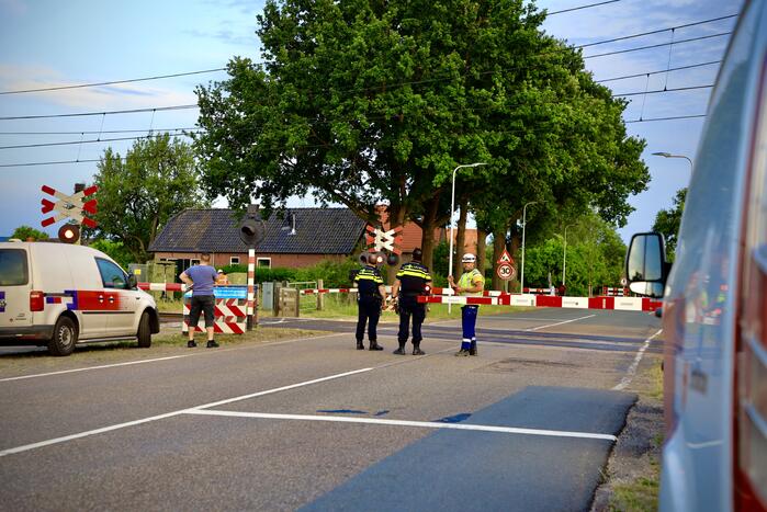 Spoorbomen van spoorwegovergang gaan niet meer open door storing