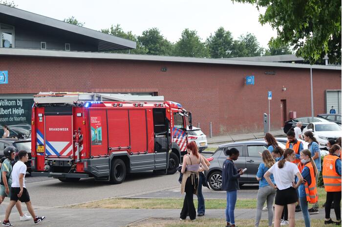 Albert Heijn ontruimd door brand in parkeergarage