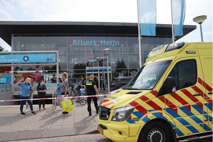 Albert Heijn ontruimd door brand in parkeergarage