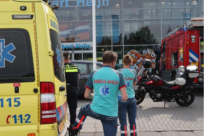 Albert Heijn ontruimd door brand in parkeergarage