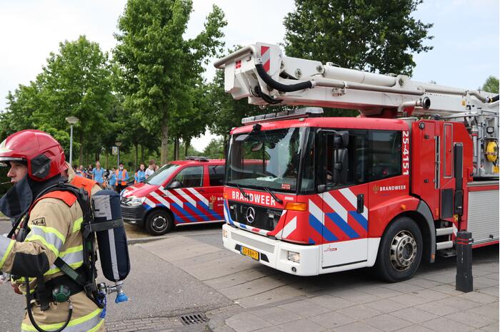 Albert Heijn ontruimd door brand in parkeergarage