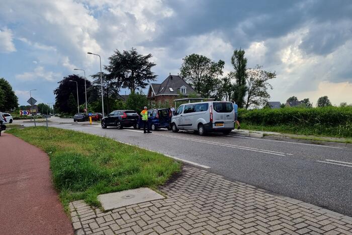 Vijf voertuigen betrokken bij kettingbotsing
