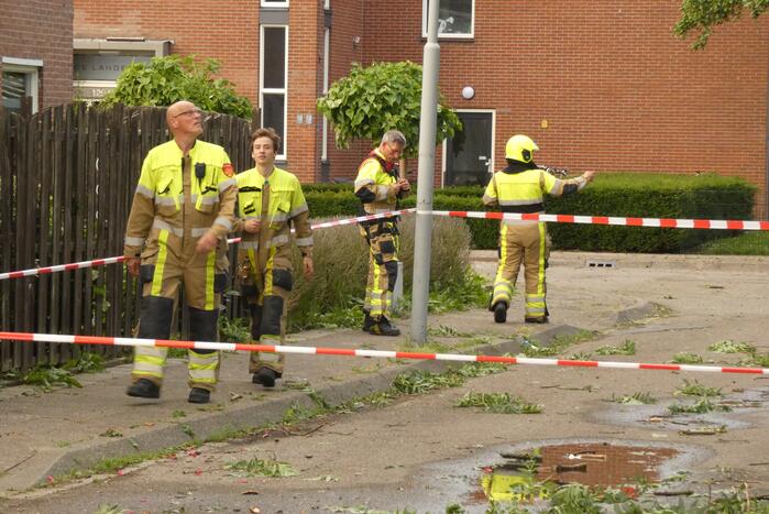 Brandweer handen vol aan stormschade