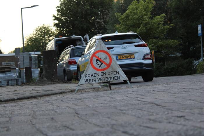 Brandweer verricht metingen door gaslucht