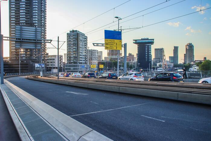 Verkeerschaos door niet sluitende Erasmusbrug