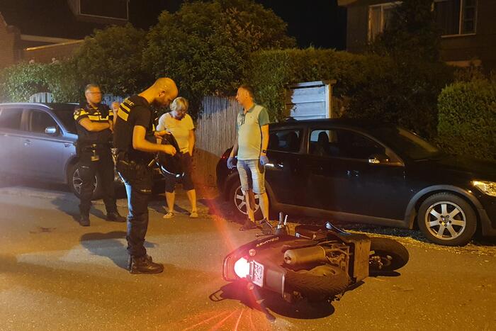 Persoon gewond bij val met snorscooter