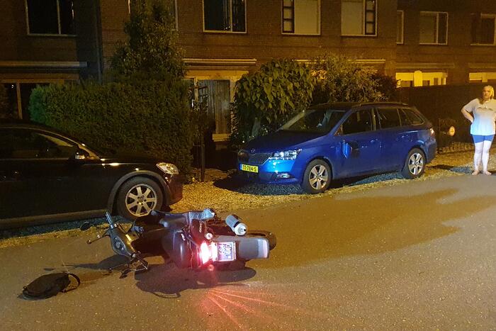 Persoon gewond bij val met snorscooter