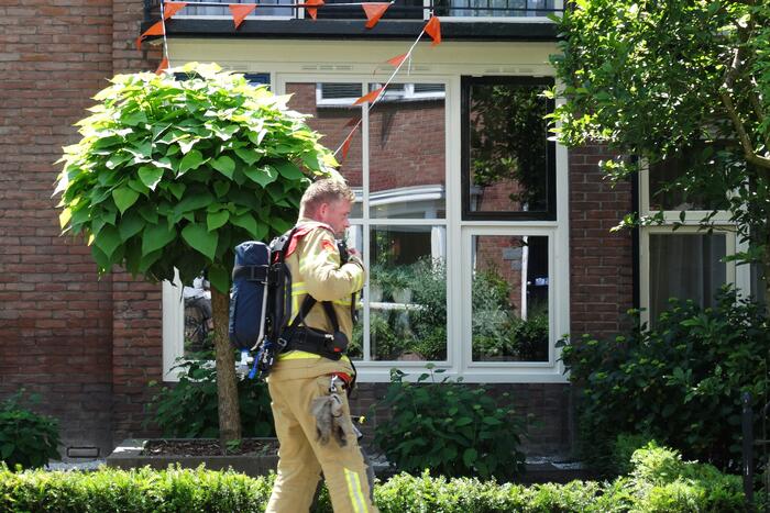 Brandweer ventileert woning na keukenbrand