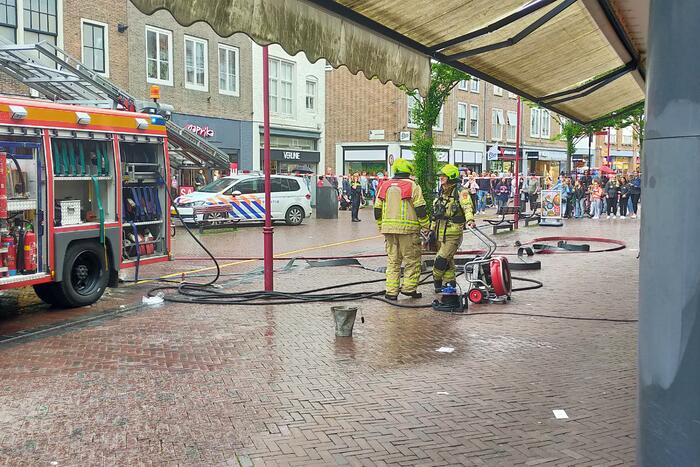 Brandweer blust brand in Hema