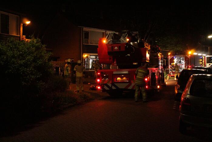 Forse vlammen bij schoorsteenbrand