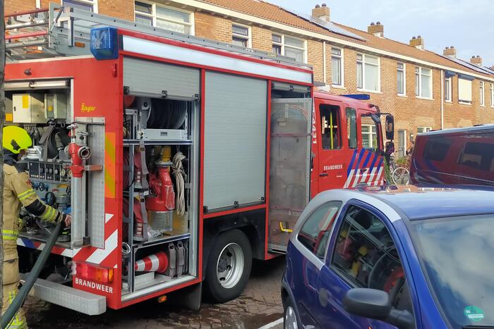 Brandweer blust vlam in de pan