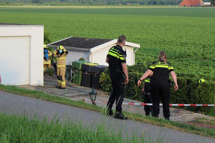 Overleden persoon aangetroffen na brand in woning