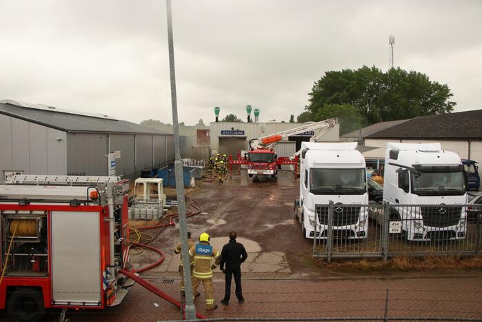 Brand bij schadehersteller Total Truck Care
