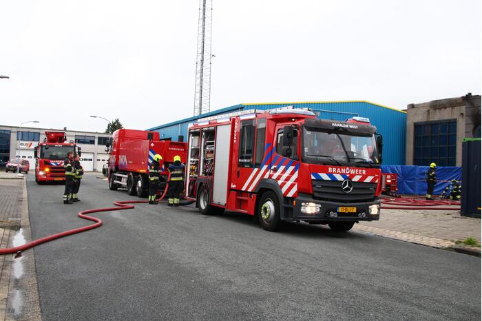 Brand in pand industrieterrein